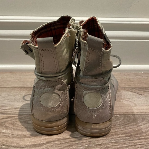 Bunker Footwear Women’s Grey Leather Ankle Bootie w/Orange Plaid Lining Size: 7 - Picture 8 of 8